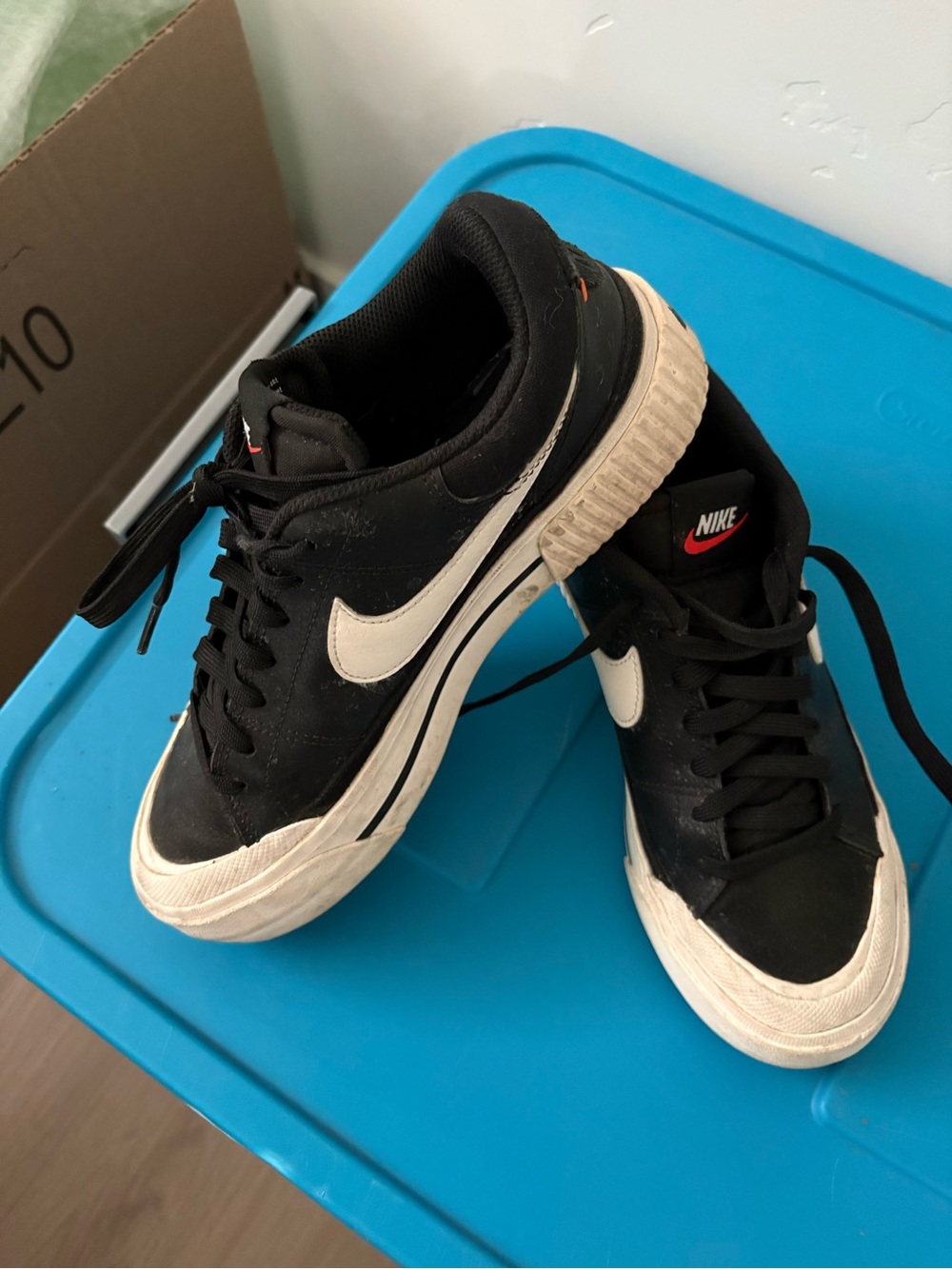 Women’s Nike Black and White Low-Top Sneakers